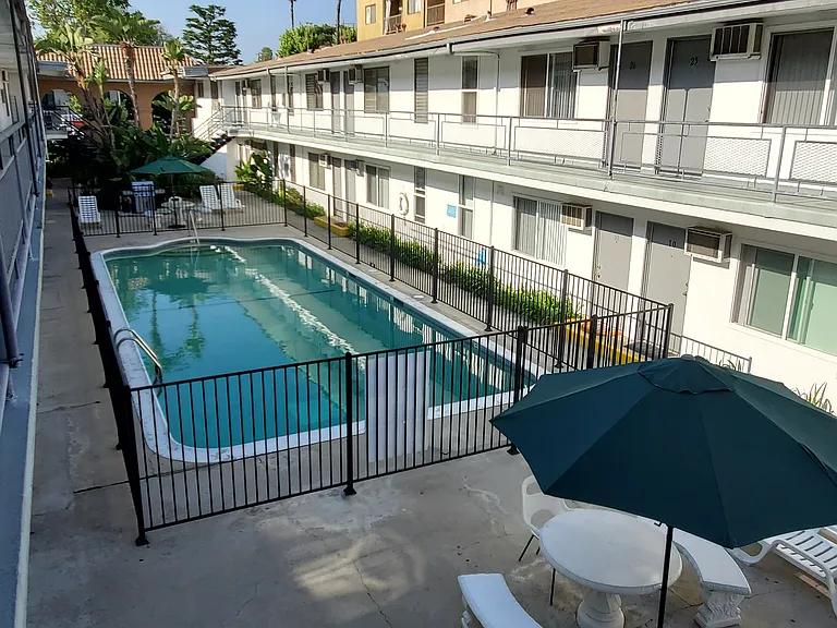 4232 Fair Ave #9 — Photo 15