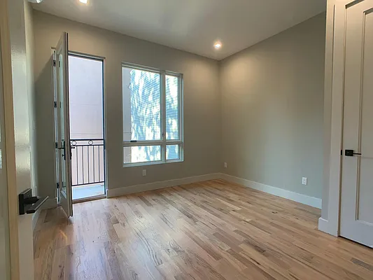 Rented by Yup Realty LLC | media 7