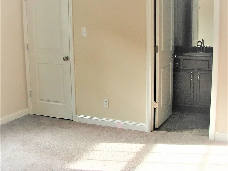 1916 Palma Way — Photo 10