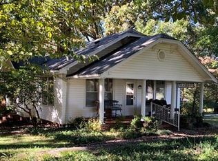 2135 Old Conover Startown Rd, Newton, NC 28658