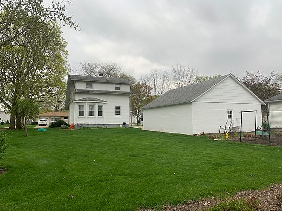 2nd image of 208 E Lincoln St