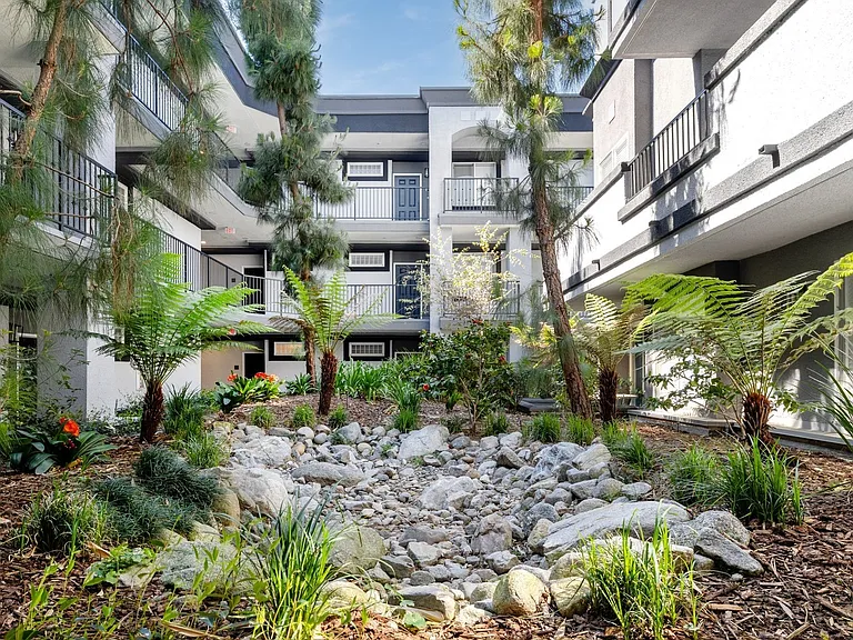 2820 Sawtelle Blvd — Photo 7