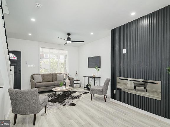 3rd image of 5513 Addison St