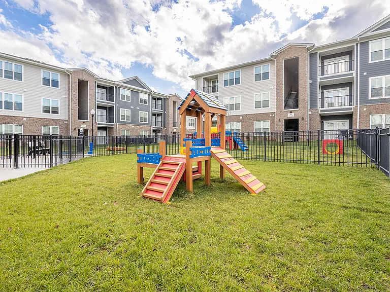 Arbour Place Apartments — Photo 44