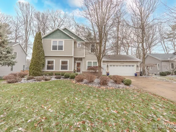 2565 Danton Dr SW, Wyoming, MI 49519