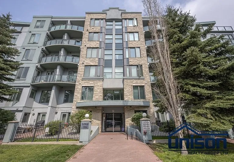 328 S 21st Ave SW #404 — Photo 25