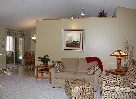 5th image of 29310 Hillcrest Dr
