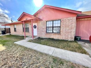 1403 Paseo De Encinal Dr, Eagle Pass, TX 78852