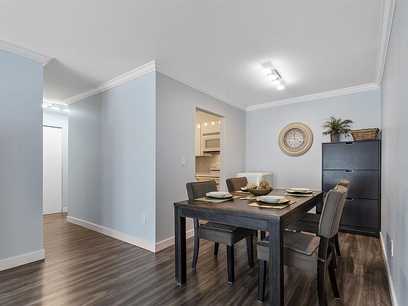 5th image of 2328 Oxford St #302
