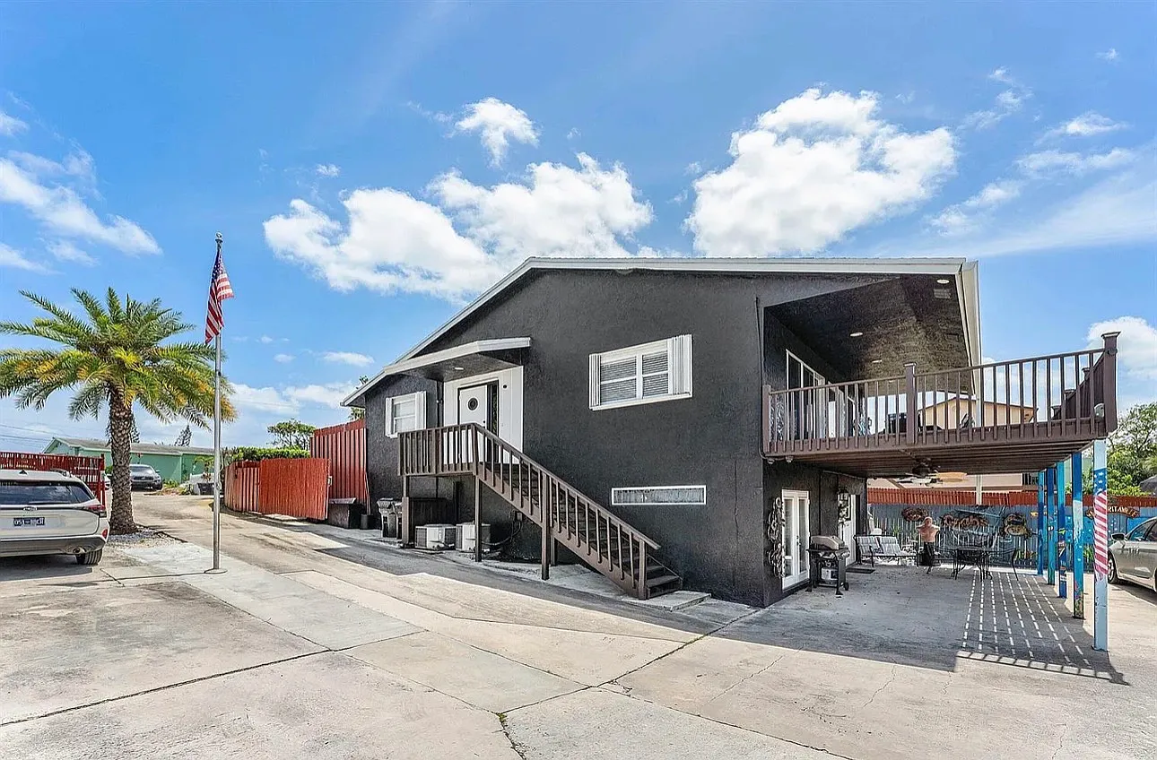 2 bed, 1200 sqft, $2,850 — Photo 1