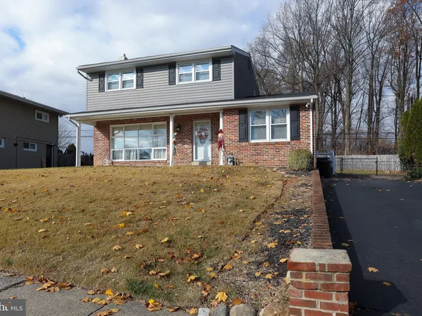 516 S Central Blvd, Broomall, PA 19008