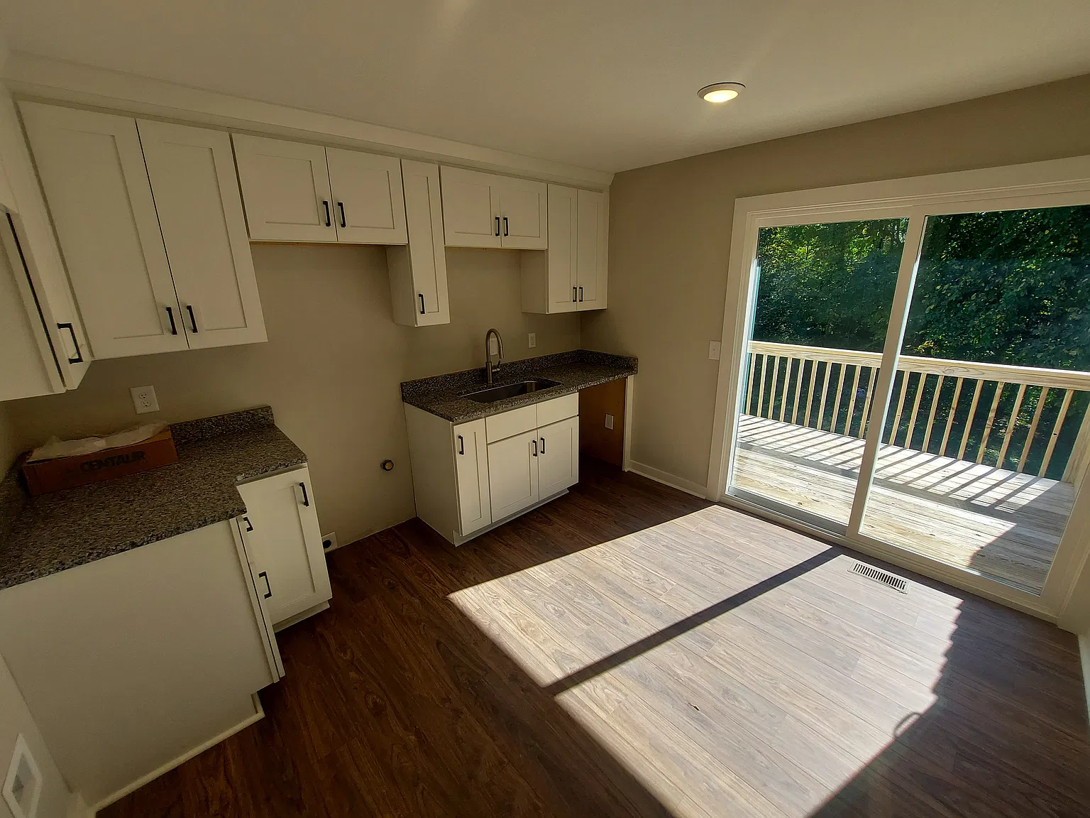 2 bed, 10 sqft, $1,025 — Photo 2