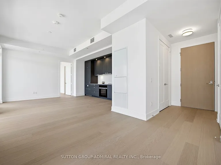 399 Royal Orchard Blvd #LPH16 — Photo 3