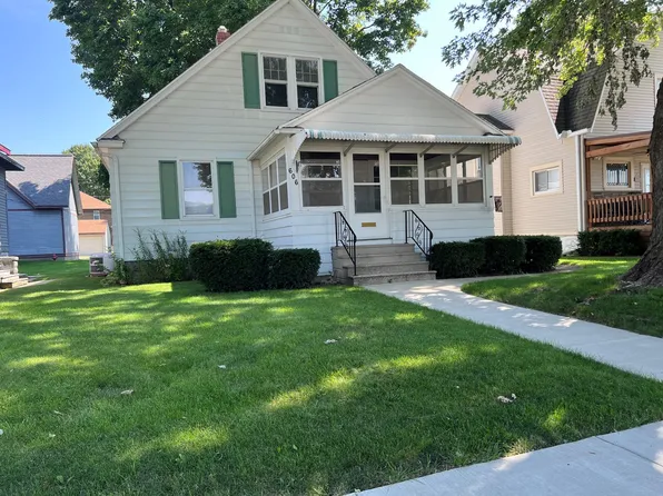 606 1st Ave, Sterling, IL 61081