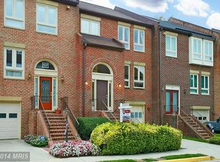 10163 Turnberry Pl, Oakton, VA 22124