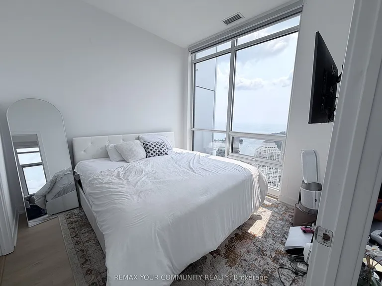 2220 Lakeshore Ave #Penthouse 2 — Photo 16