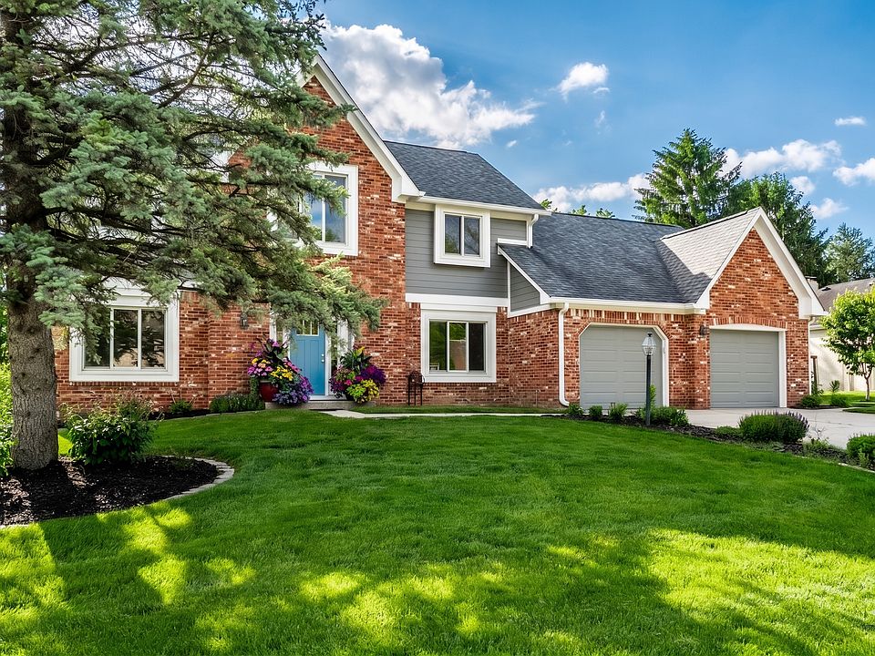 1st image of 828 Pebble Brook Pl