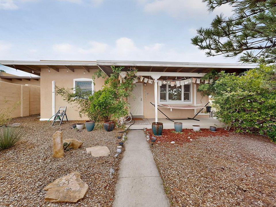 1st image of 2808 Kathryn Ave SE