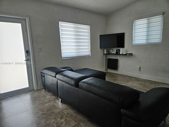 4th image of 11000 SW 219th St