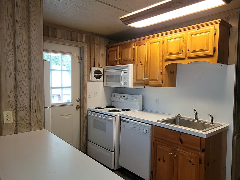 91 Chalet Cir — Photo 7