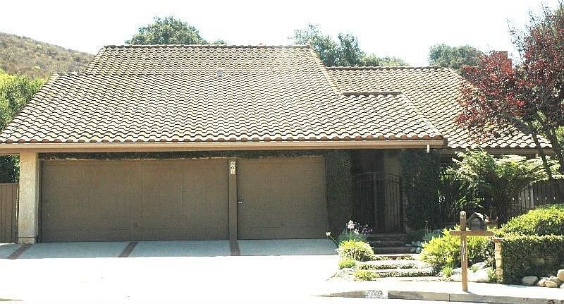 1st image of 401 Mooncrest Ct