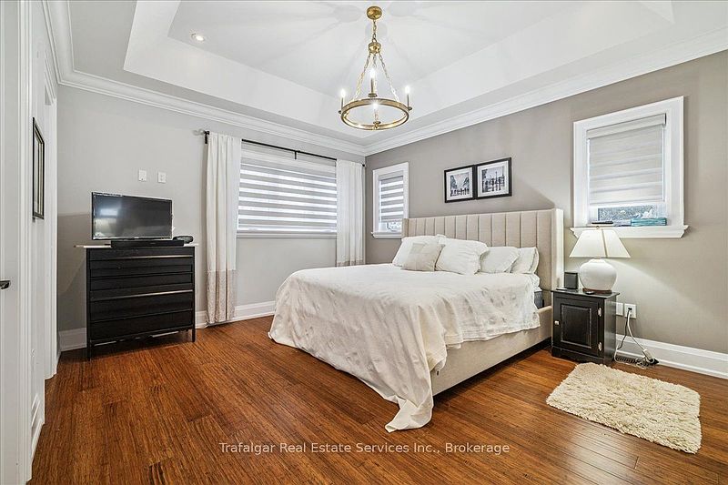 Burlington House for rent - 5 Bedrooms — photo 24