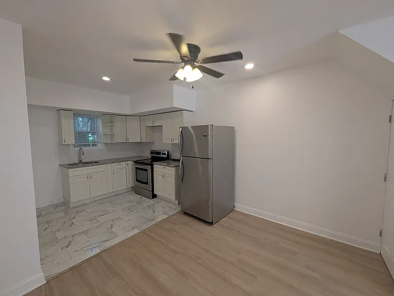 3420 Keim St — Photo 6