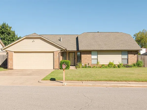 6 N Grand Fork Dr, Edmond, OK 73003