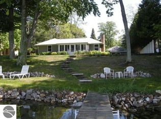 7640 W Glenmere Rd, Empire, MI 49630