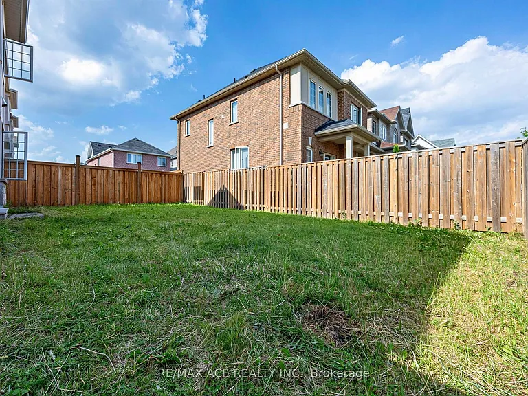 35 Turnerbury Ave — Photo 26