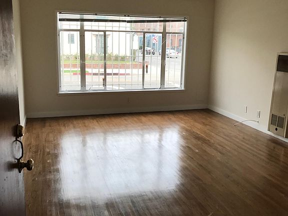 4th image of 461 S Cloverdale Ave APT 11