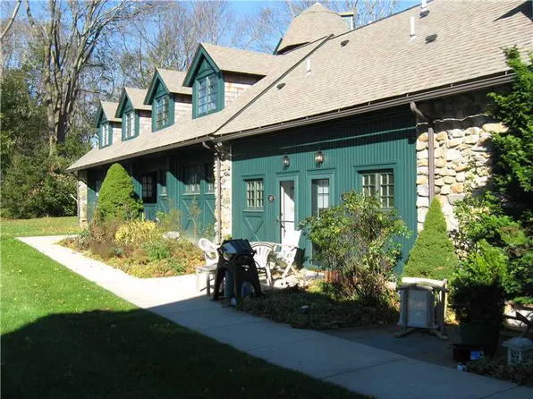 49 Shadow Farm Way, South Kingstown, RI 02879