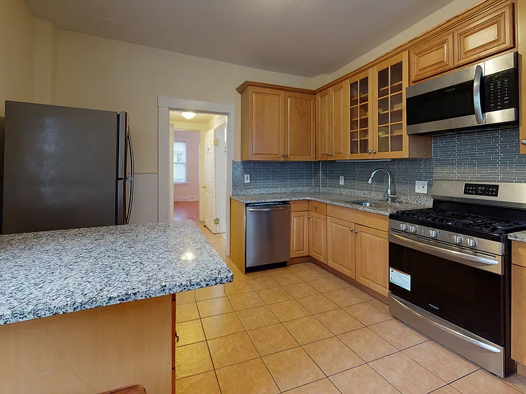 31 Plymouth St #1 — Photo 1