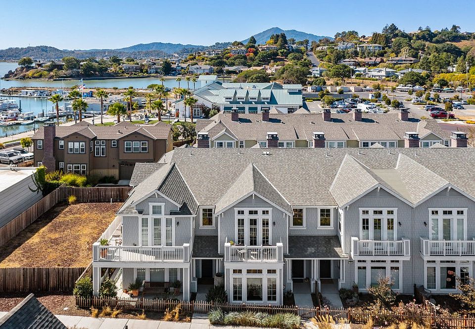 The Strand Townhomes in San Rafael, CA