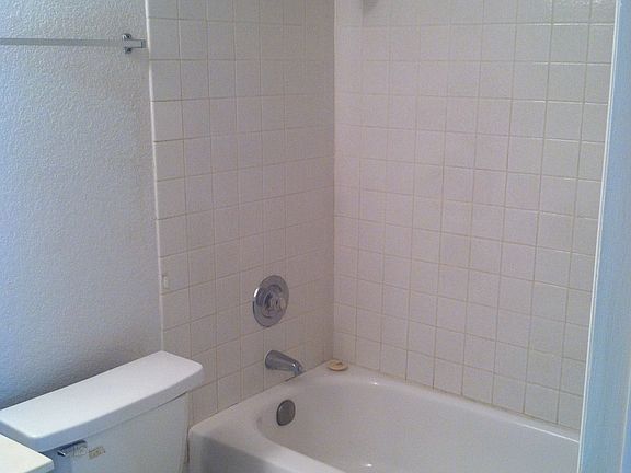 5th image of 1105 Falconhead Ln Unit 101