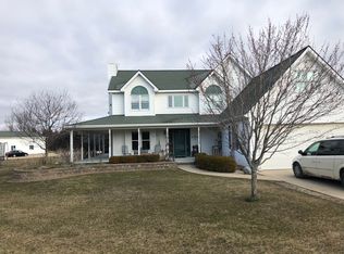 191 E Barron Rd, Howell, MI 48855