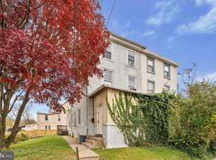 4 Creek Ave, Darby, PA 19023