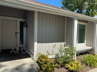 9 Autumn Hill Ln, Laguna Hills, CA 92653