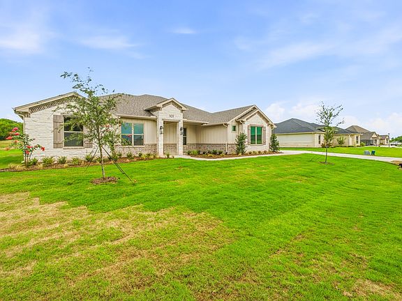 3rd image of 101 Eagle Court Gln
