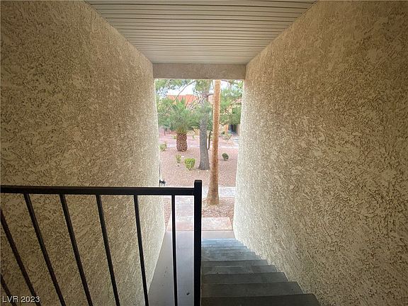 4th image of 4972 River Glen Dr Unit 176