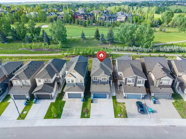 220 S Crimson Ridge Pl NW, Calgary, AB T3L 0K7