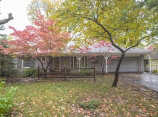 5712 W 78th St, Prairie Village, KS 66208