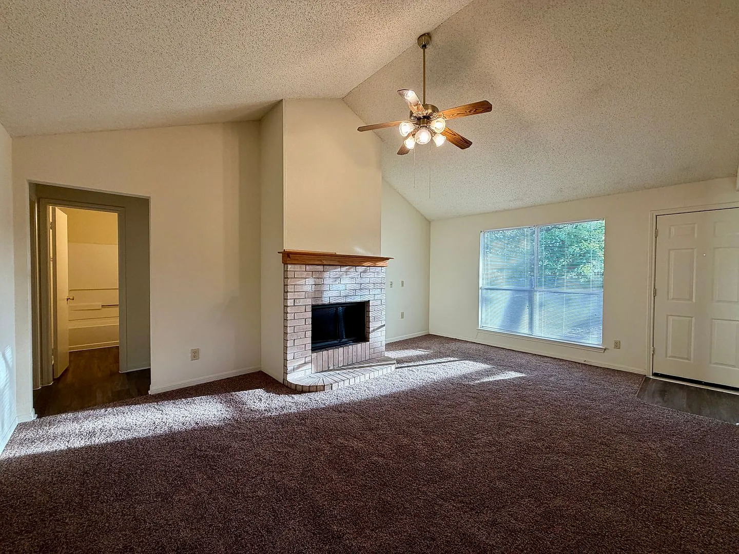 Duplex — Photo 3