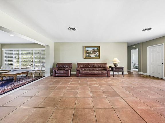 5th image of 1711 NE 40th Court