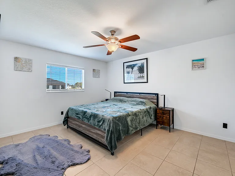 1218 SW 20th Ave — Photo 6