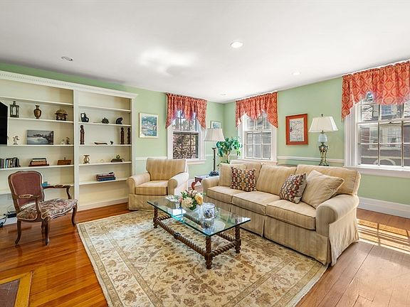 5th image of 7 Hamilton St APT 3