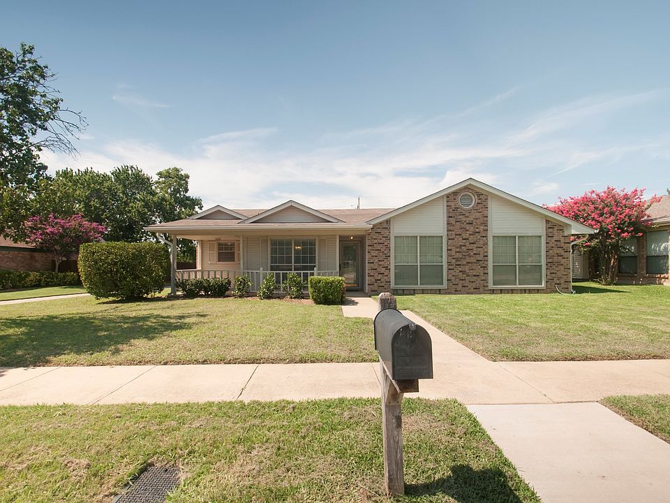 1st image of 1633 Rocky Point Dr