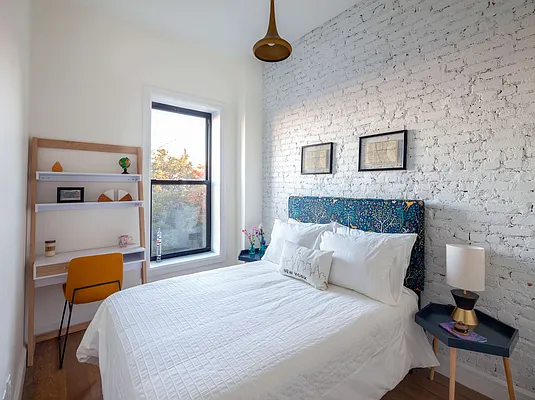 Rented by Nooklyn NYC LLC | media 13