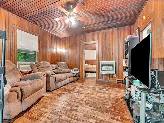5th image of 3015 Cecil Jones St
