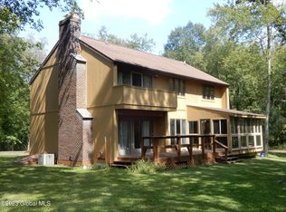 312 Schoolhouse Rd, Nassau, NY 12123